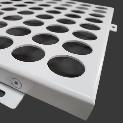 โลหะแผ่นอัลลูมิเนียมแบบกําหนดเอง perforated ด้วยรู ISO9001 รับรอง