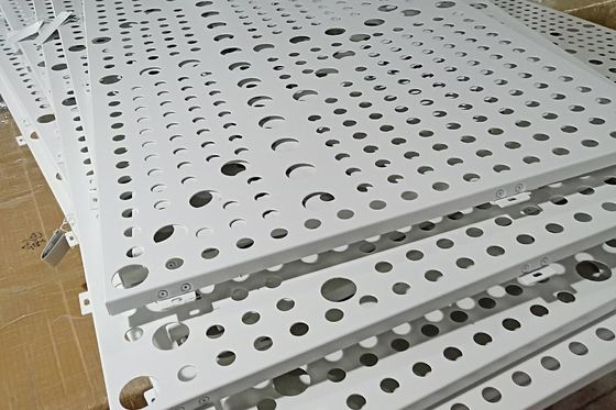 แผ่นผนังอลูมิเนียมประดับ perforated สําหรับหน้าต่าง