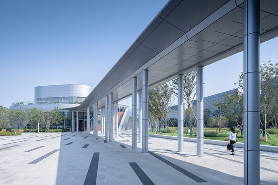 สไตล์โมเดิร์น อัลลูมิเนียมสับสนธิ การตกแต่งผนังกลางแจ้ง อัลลูมิเนียม perforated plate curtain wall façade panel